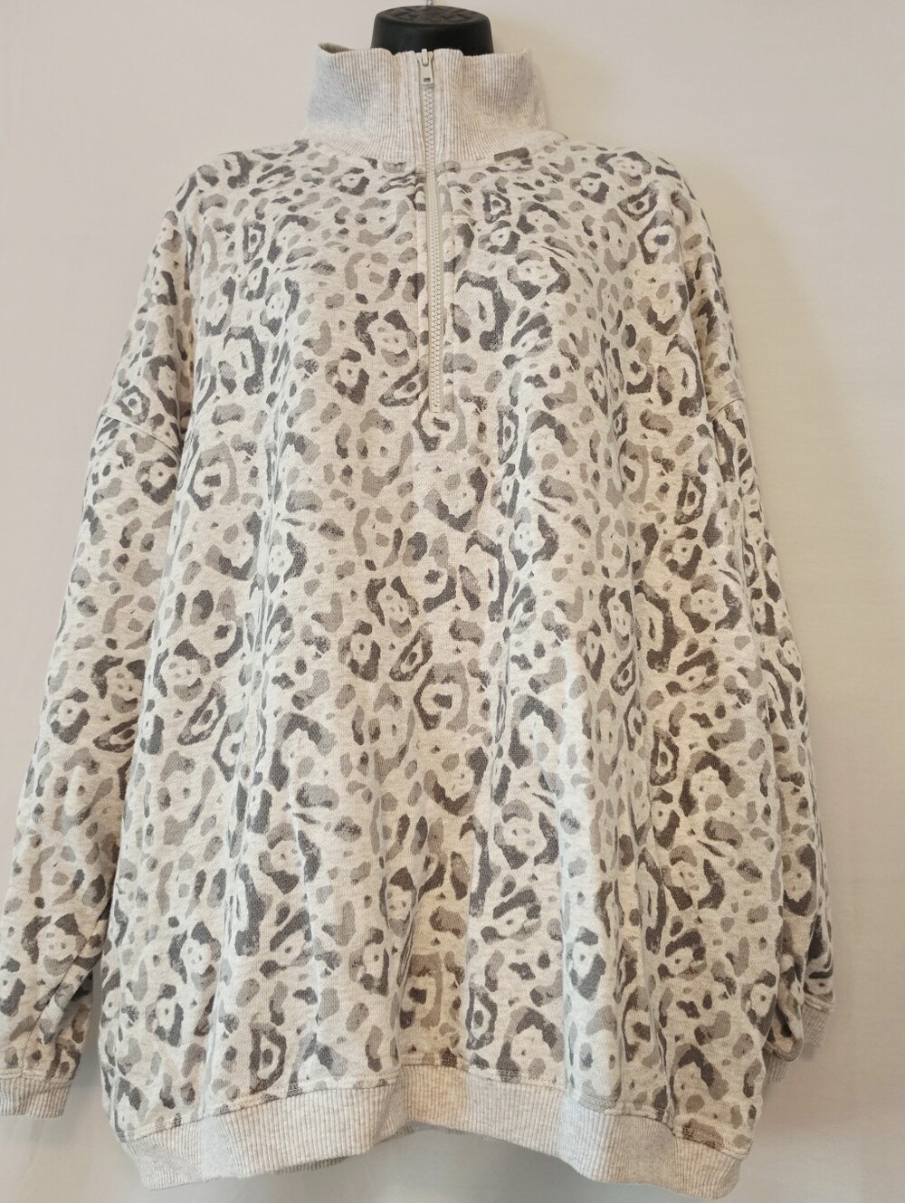 Aerie Leopard Cheetah Print White Cream Oversized Pullover 1/4 Zip Sweatshirt L